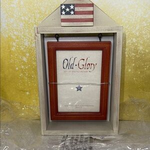Old Glory Photo Frame with American Flag
